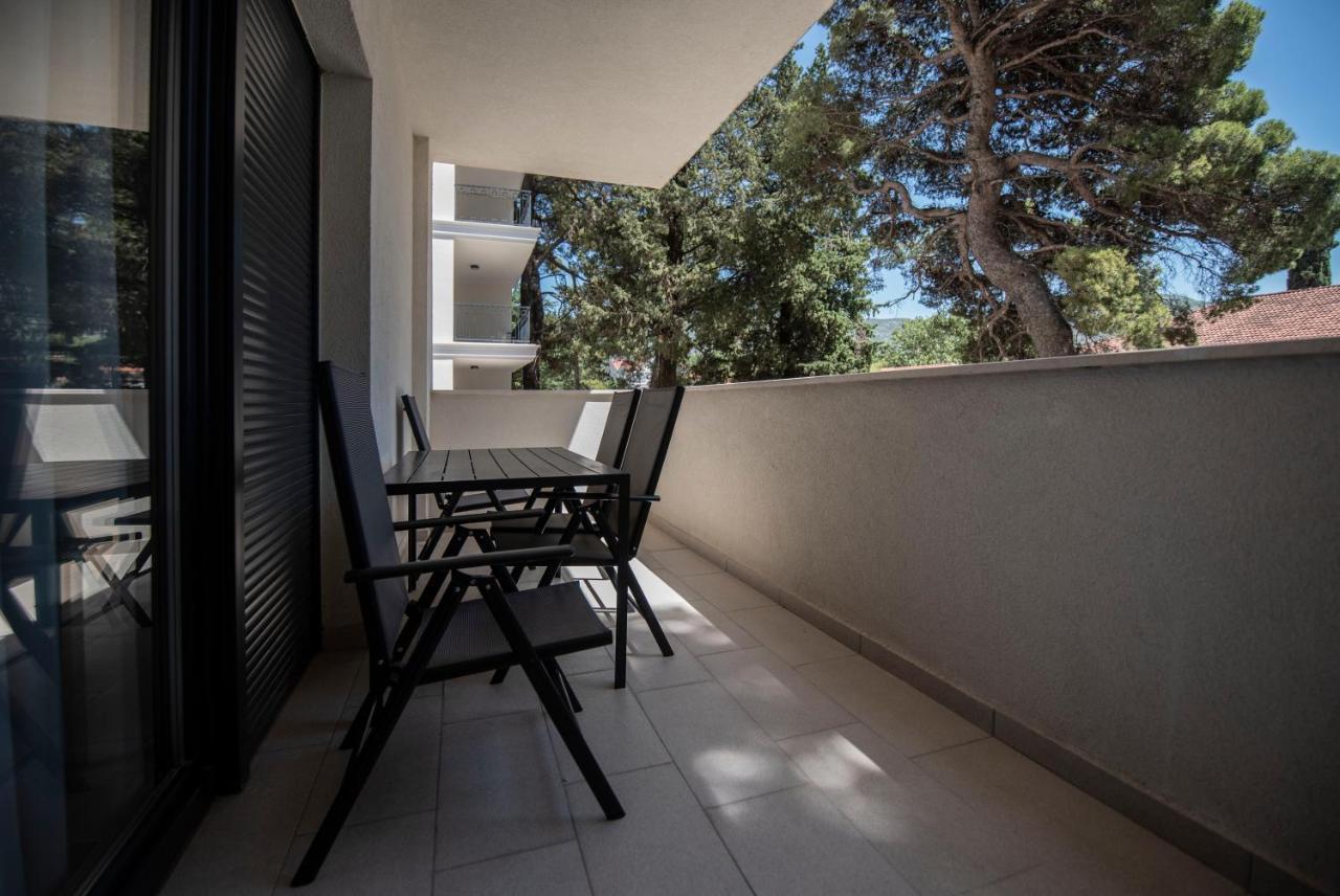 Apartment Aloha Требине Екстериор снимка